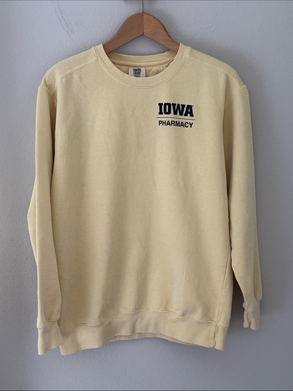 Iowa Pharmacy‎ Crewneck Sweatshirt - Butter Yellow Size Small Comfort Colors